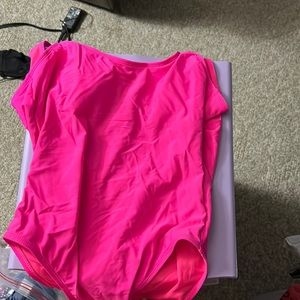 Size medium beautiful pink one price